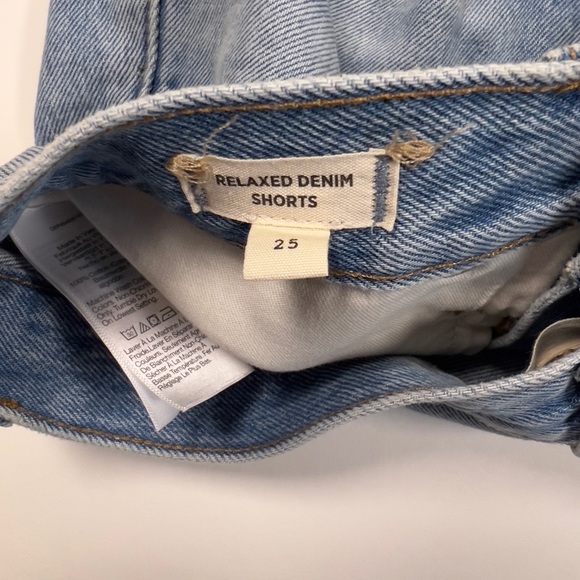 Madewell Relaxed Denim Button Fly Shorts, MD739 - Picture 4 of 5